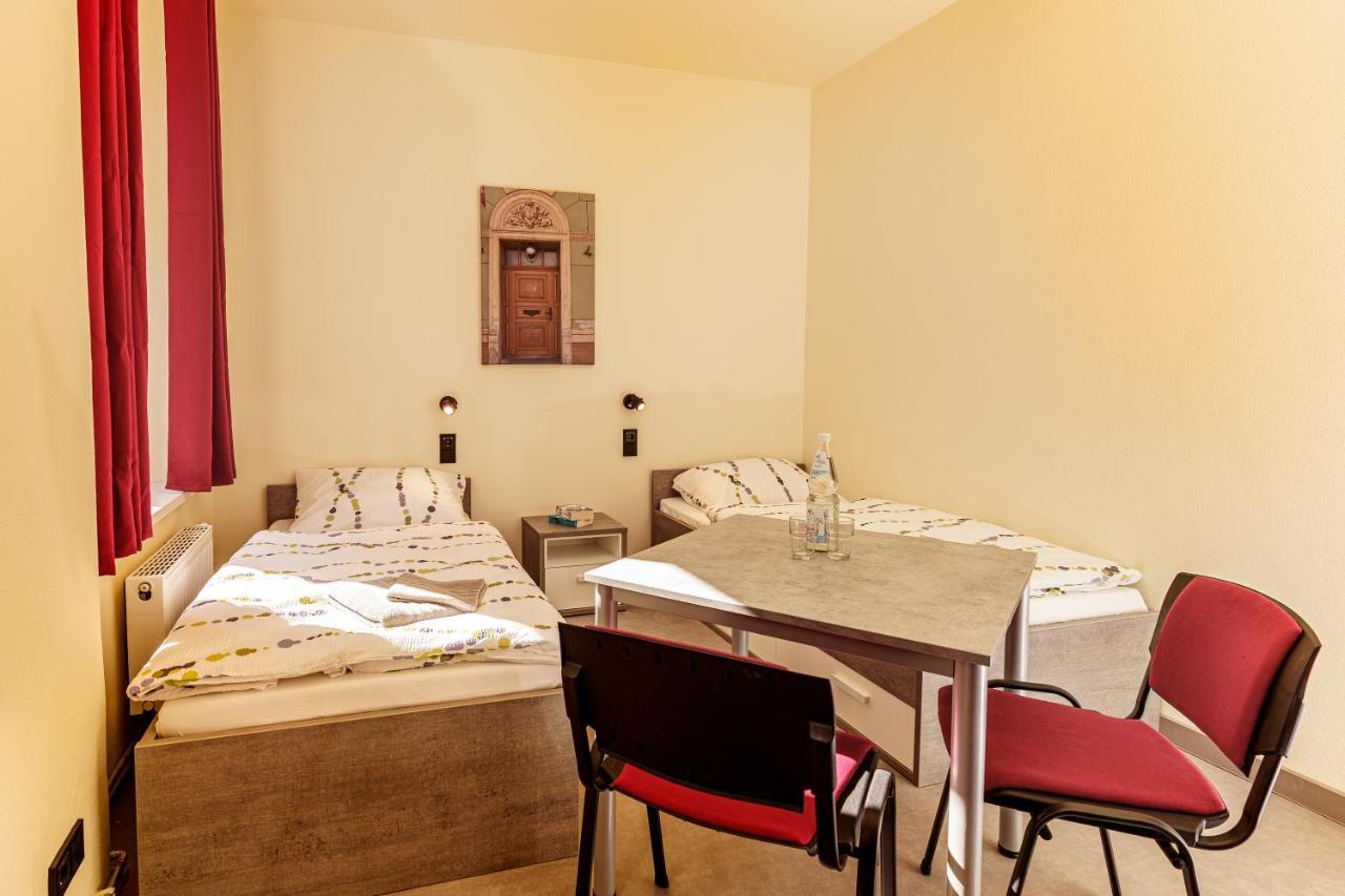 אנברג - בוכהולץ Hotel Und Hostel Gleisbett מראה חיצוני תמונה