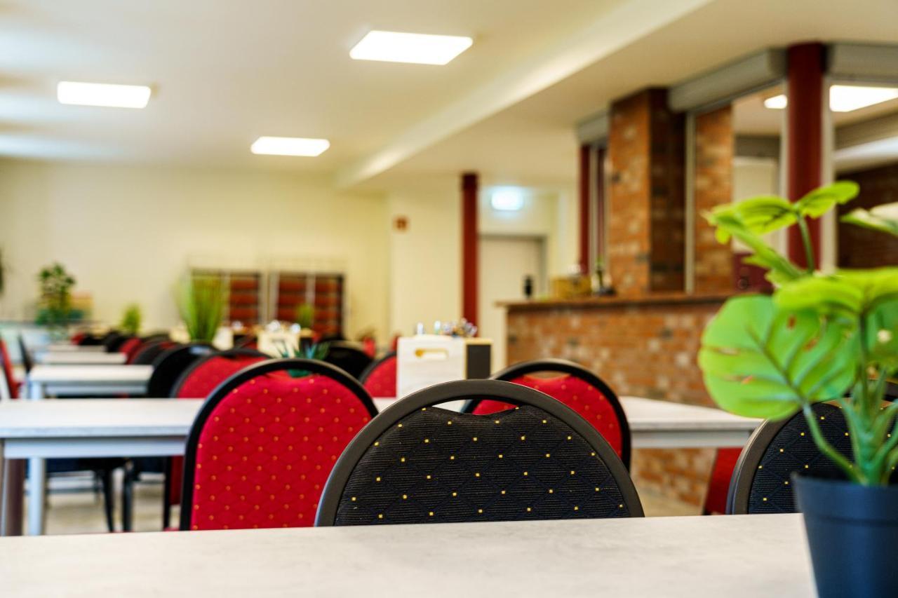אנברג - בוכהולץ Hotel Und Hostel Gleisbett מראה חיצוני תמונה