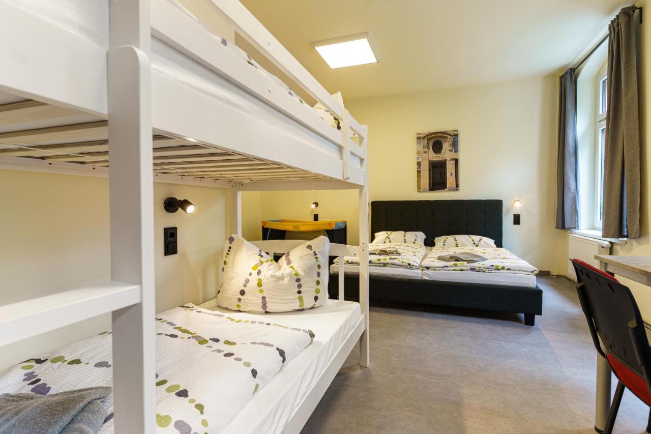אנברג - בוכהולץ Hotel Und Hostel Gleisbett מראה חיצוני תמונה