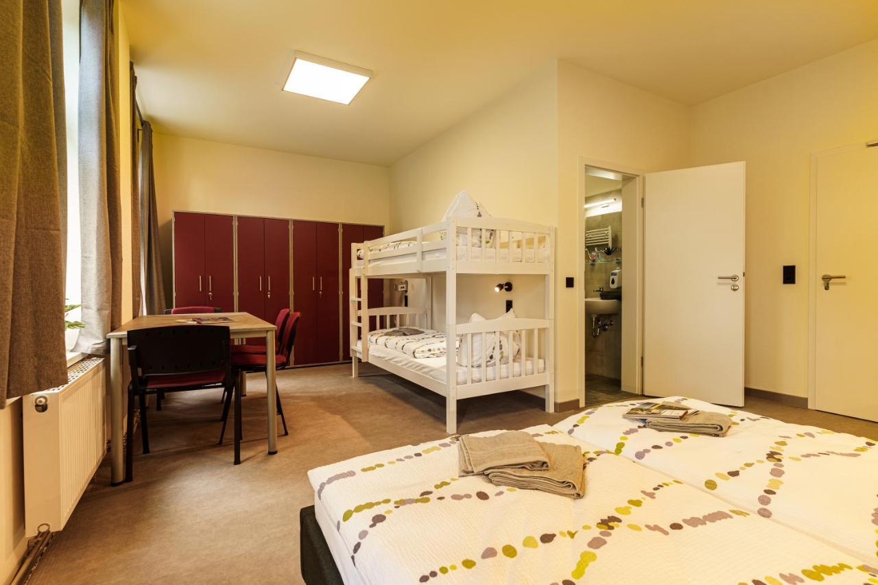 אנברג - בוכהולץ Hotel Und Hostel Gleisbett מראה חיצוני תמונה